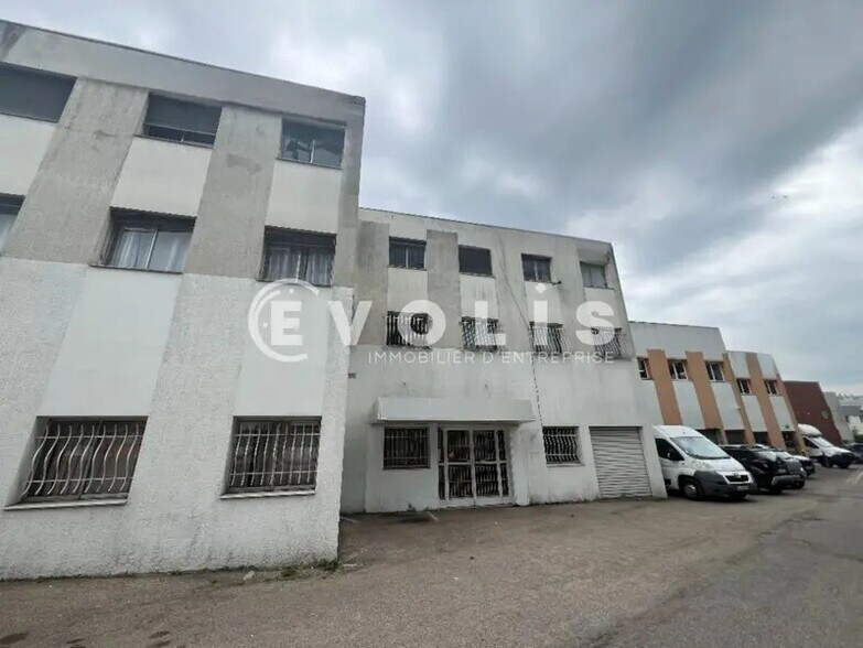 Bureau dans Fontenay-sous-Bois à louer - Photo du bâtiment - Image 1 de 22