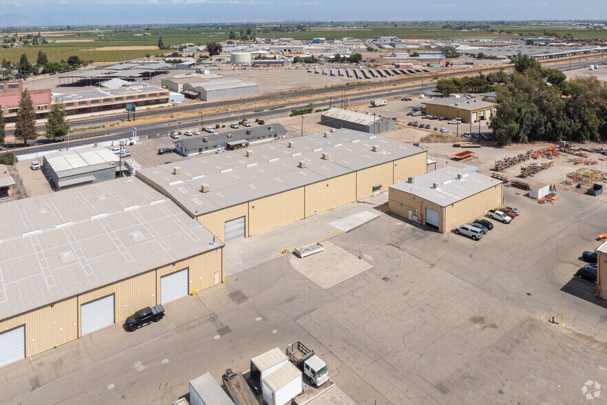 1775 Park St, Selma, CA à vendre - Aérien - Image 3 de 3