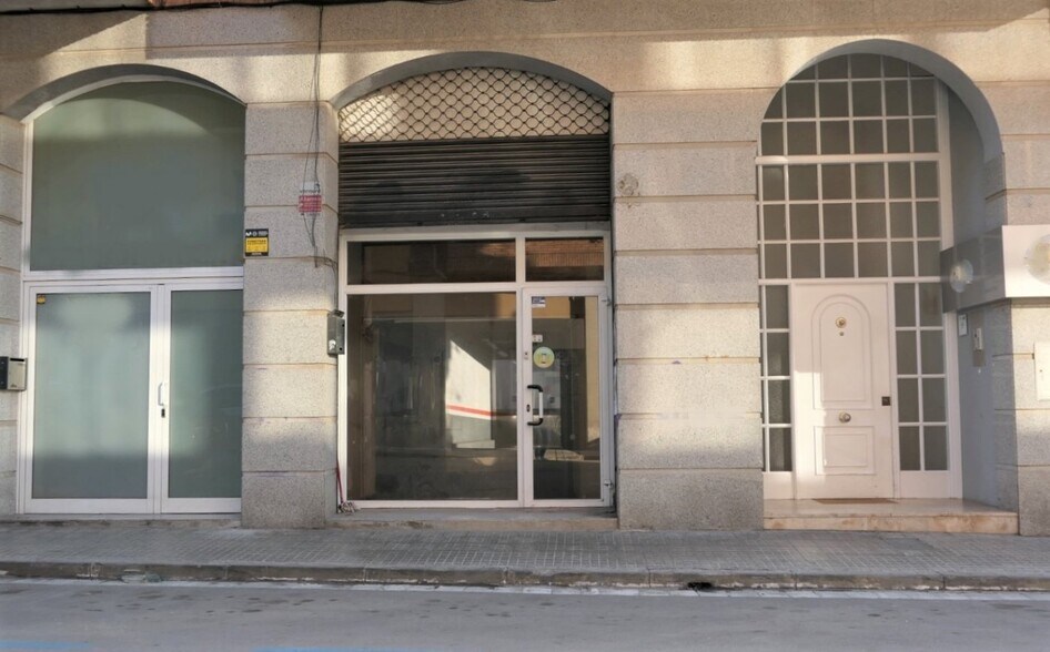 Commerce de détail dans Barcelone, Barcelona à louer - Photo du bâtiment - Image 1 de 4