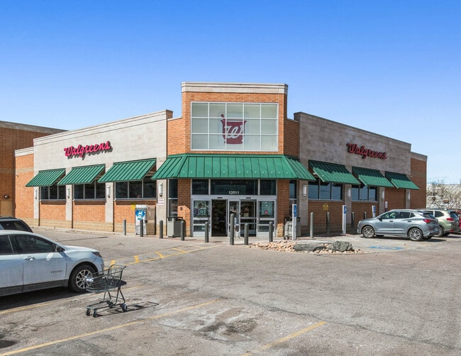 Plus de détails pour 12011 E Iliff Ave, Aurora, CO - Commerce de détail à vendre