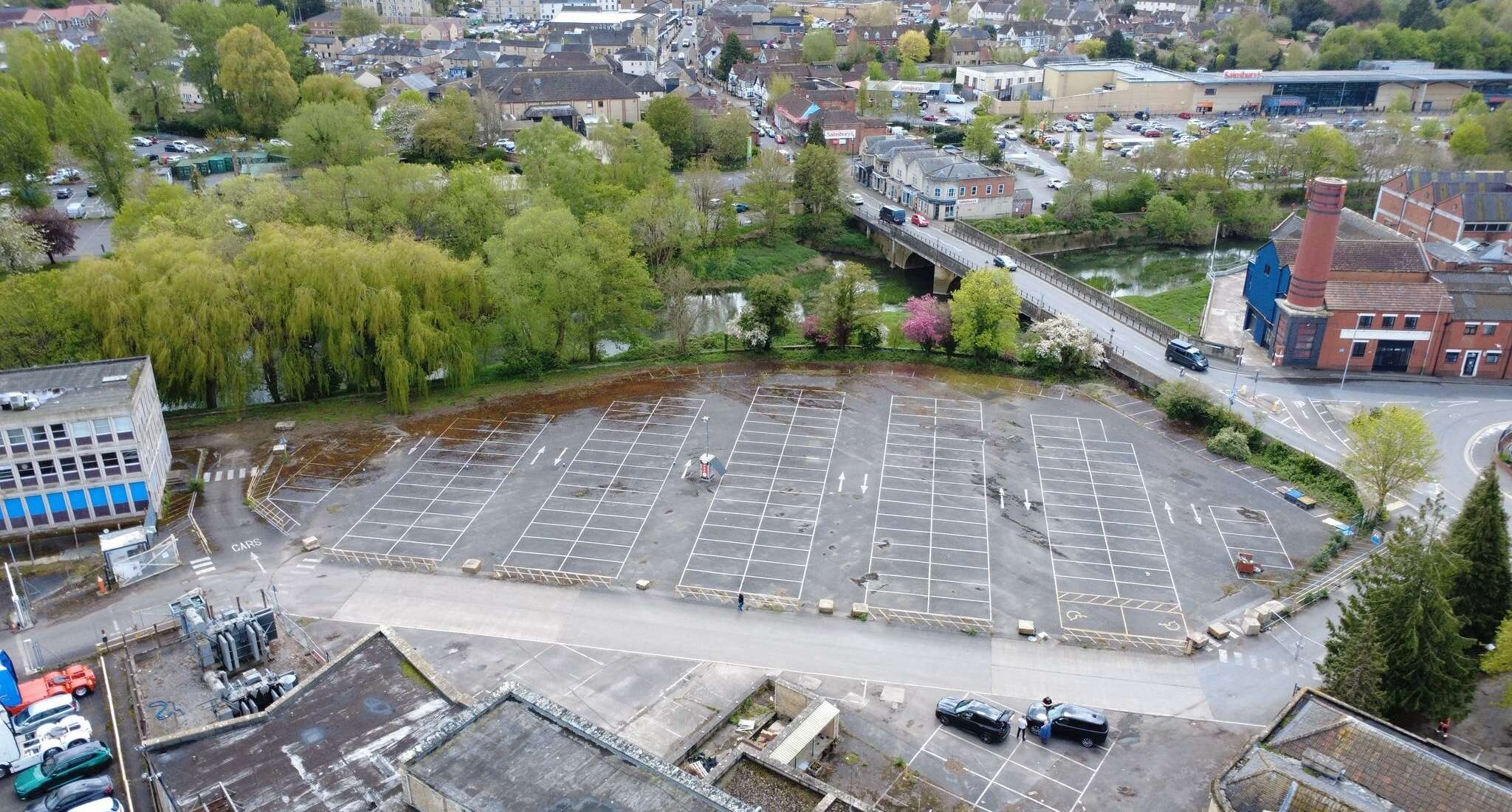 1 Bath Rd, Melksham for lease Primary Photo- Image 1 of 2