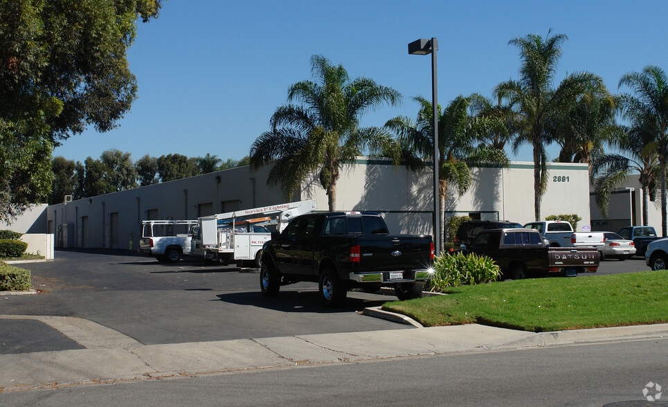 2681 Dow Ave, Tustin, CA for lease - Building Photo - Image 3 of 41