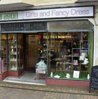 Plus de détails pour 88 Charles St, Milford Haven - Commerce de détail à louer