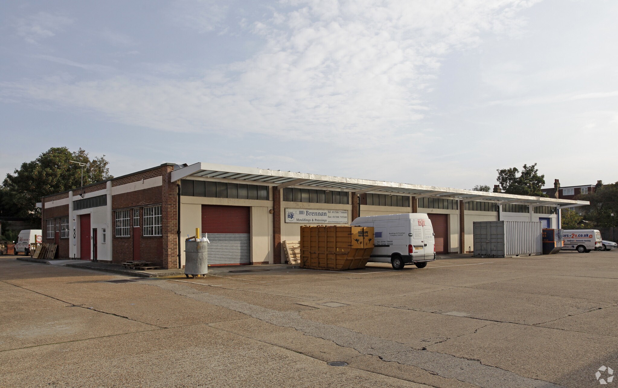 Lyon Rd, Romford à louer Photo principale- Image 1 de 8