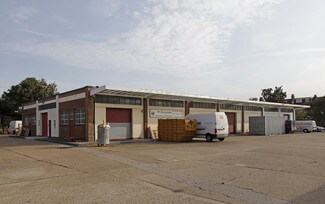 Plus de détails pour Lyon Rd, Romford - Industriel à louer