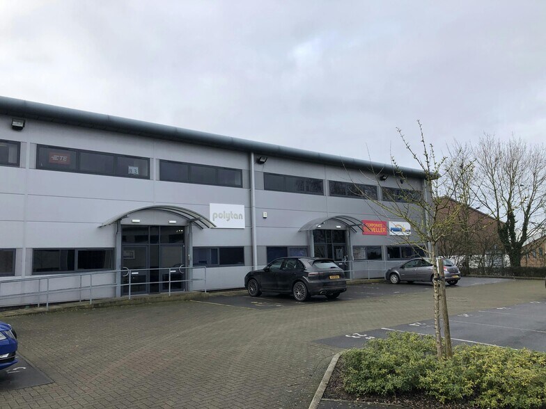 Gelders Hall Rd, Shepshed à louer - Photo du bâtiment - Image 2 de 11