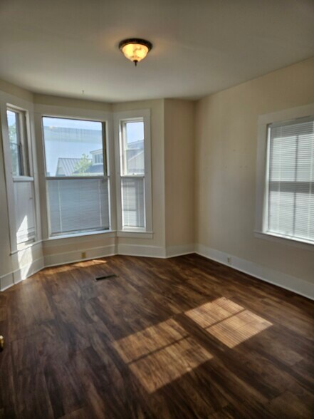 18 Fifth St, Dover, NH à vendre - Photo du bâtiment - Image 3 de 6