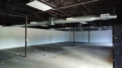 4416 Fairmont Pky, Pasadena, TX for lease Building Photo- Image 1 of 3