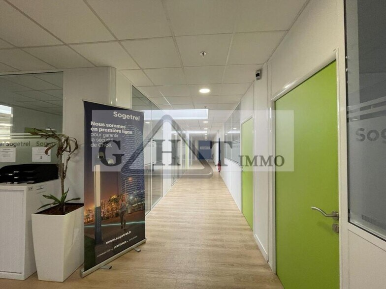 Industrial in Lognes for lease - Lobby - Image 1 of 17
