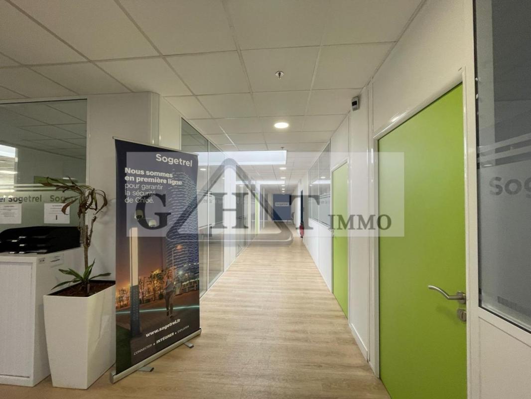 Industrial in Lognes for lease Lobby- Image 1 of 18