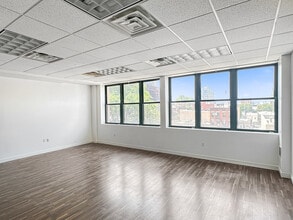 164 20th St, Brooklyn, NY for lease Interior Photo- Image 2 of 6