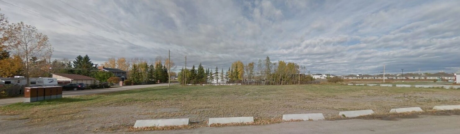 200 Centre St, Langdon, AB à vendre Photo principale- Image 1 de 1