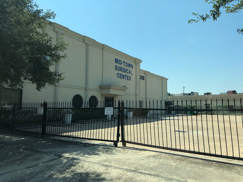2105 Jackson St, Houston, TX à louer - Photo du bâtiment - Image 2 de 27