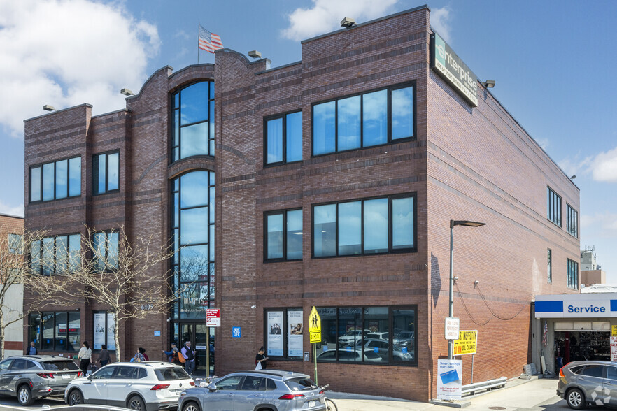 6405 7th Ave, Brooklyn, NY for lease - Building Photo - Image 1 of 11