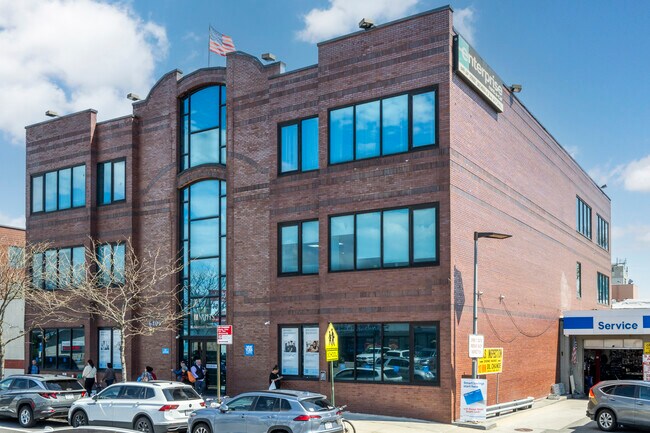 Plus de détails pour 6405 7th Ave, Brooklyn, NY - Bureau à louer
