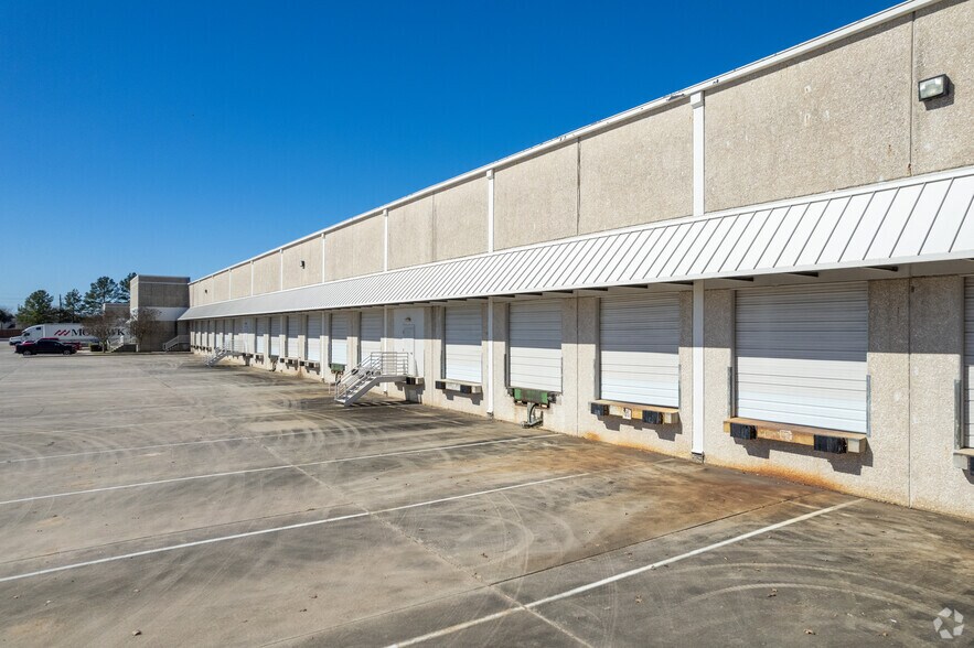 3800 Brittmoore Rd, Houston, TX à louer - Photo du bâtiment - Image 3 de 26
