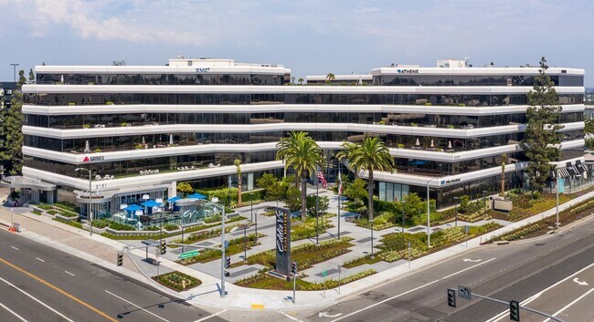 Plus de détails pour 2101-2141 Rosecrans Ave, El Segundo, CA - Bureau, Commerce de détail à louer