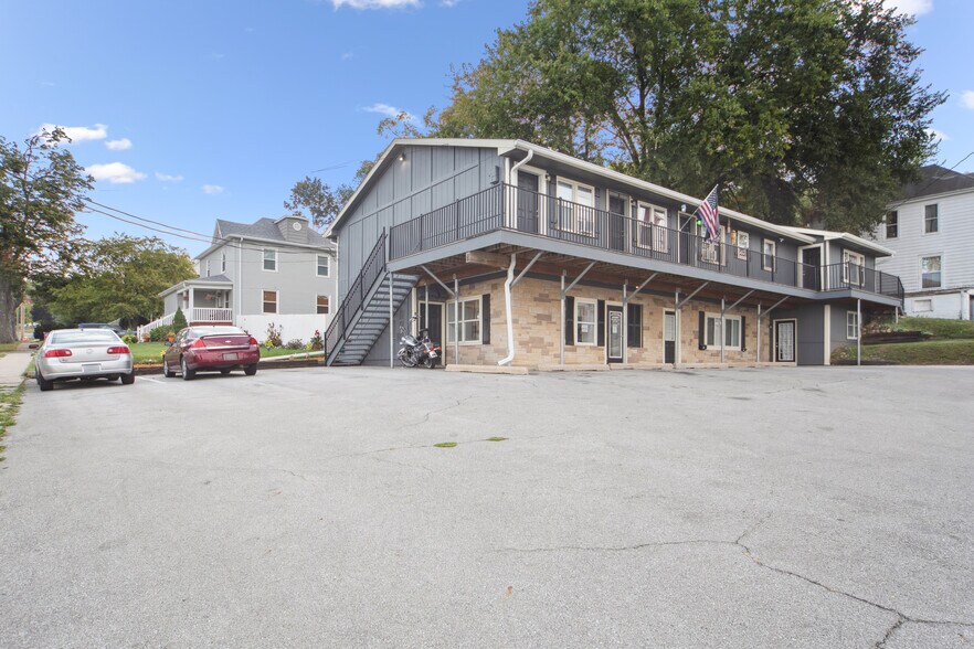 14 N Elm St, Colfax, IA à vendre - Photo du bâtiment - Image 2 de 15