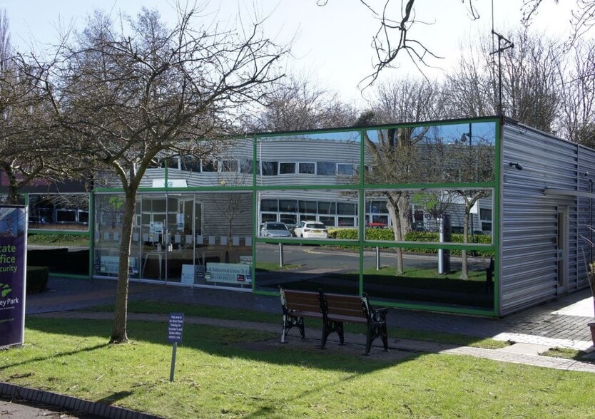Kembrey Park, Swindon for lease - Primary Photo - Image 1 of 1