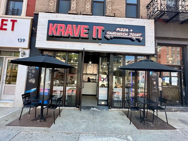 141-143 Second Ave, New York, NY à louer - Photo du bâtiment - Image 2 de 2