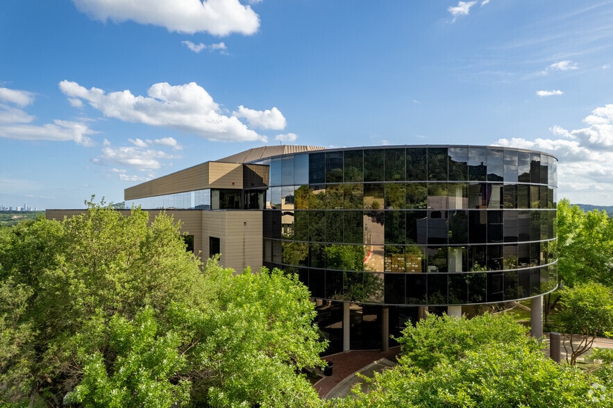 6504 Bridgepoint Pky, Austin, TX for lease - Building Photo - Image 2 of 19