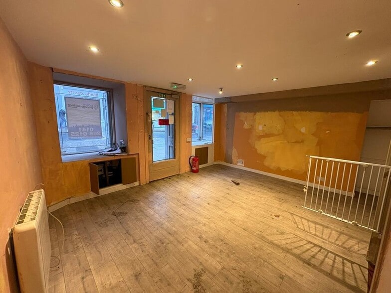 310 High St, Kirkcaldy à louer - Photo du bâtiment - Image 3 de 14