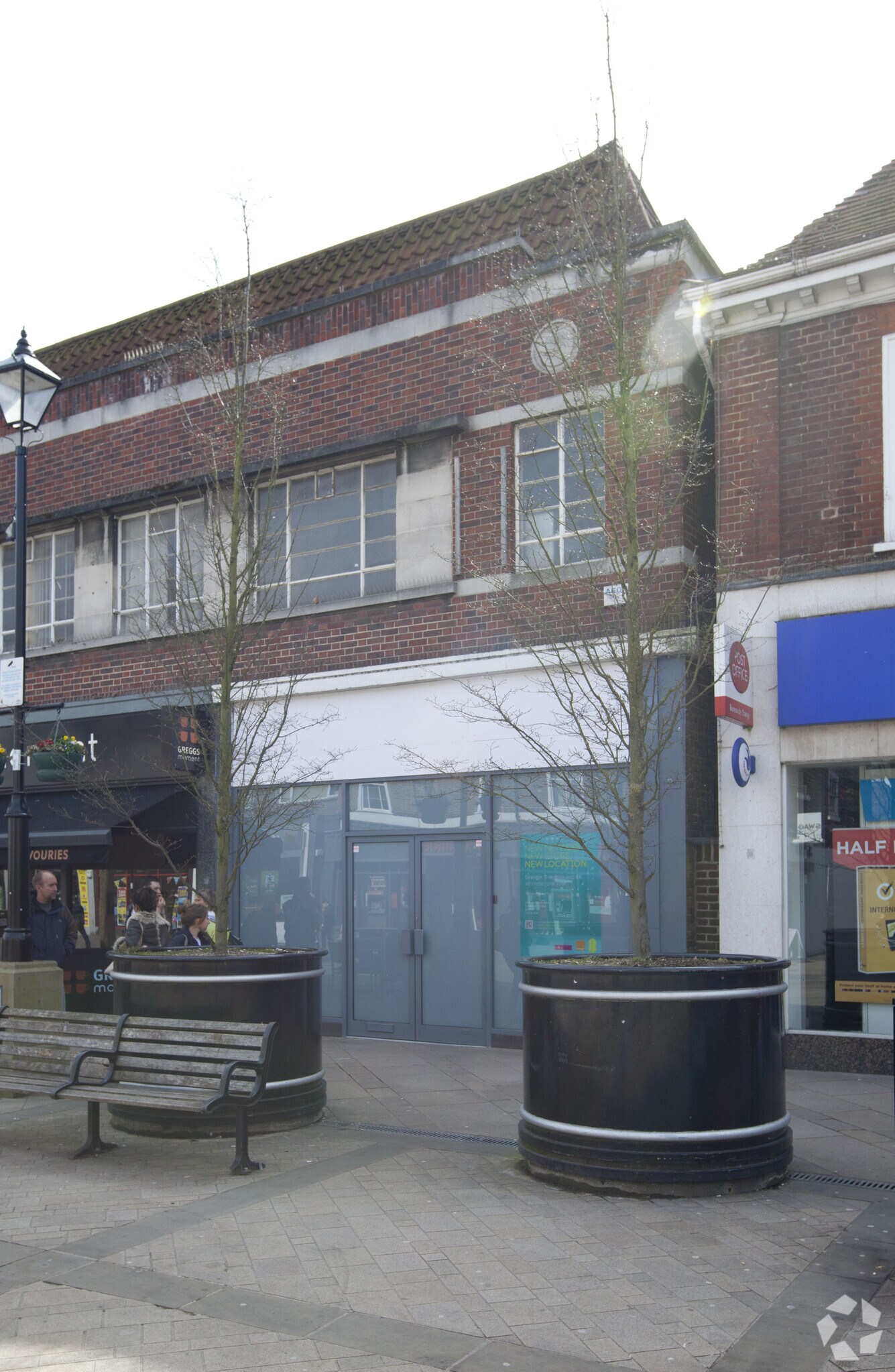 53 High St, Staines à louer Photo principale- Image 1 de 5