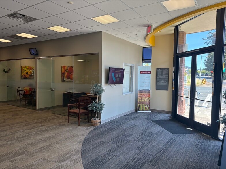 201 3rd St, Santa Rosa, CA for lease - Interior Photo - Image 2 of 5
