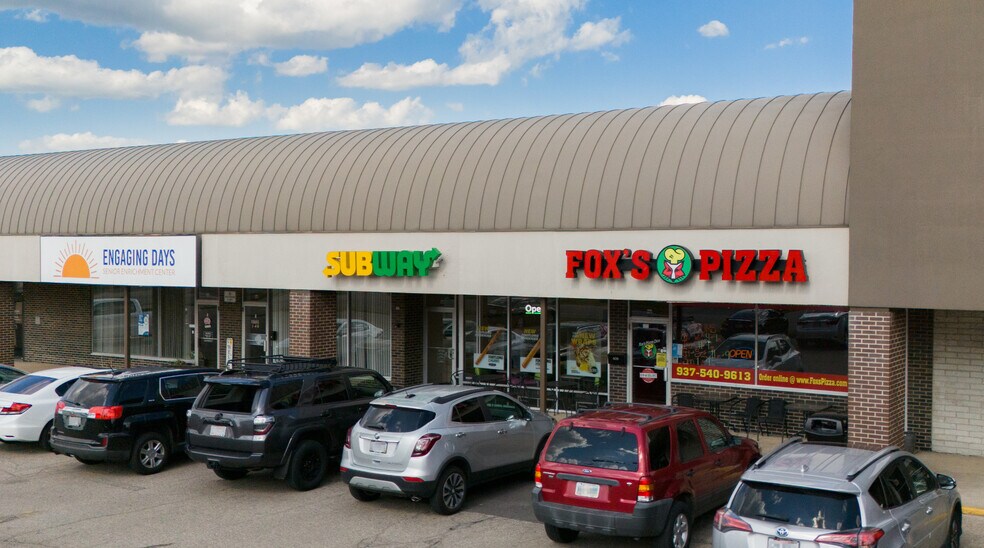 602-606 Taywood Rd, Englewood, OH à louer - Photo du bâtiment - Image 3 de 19