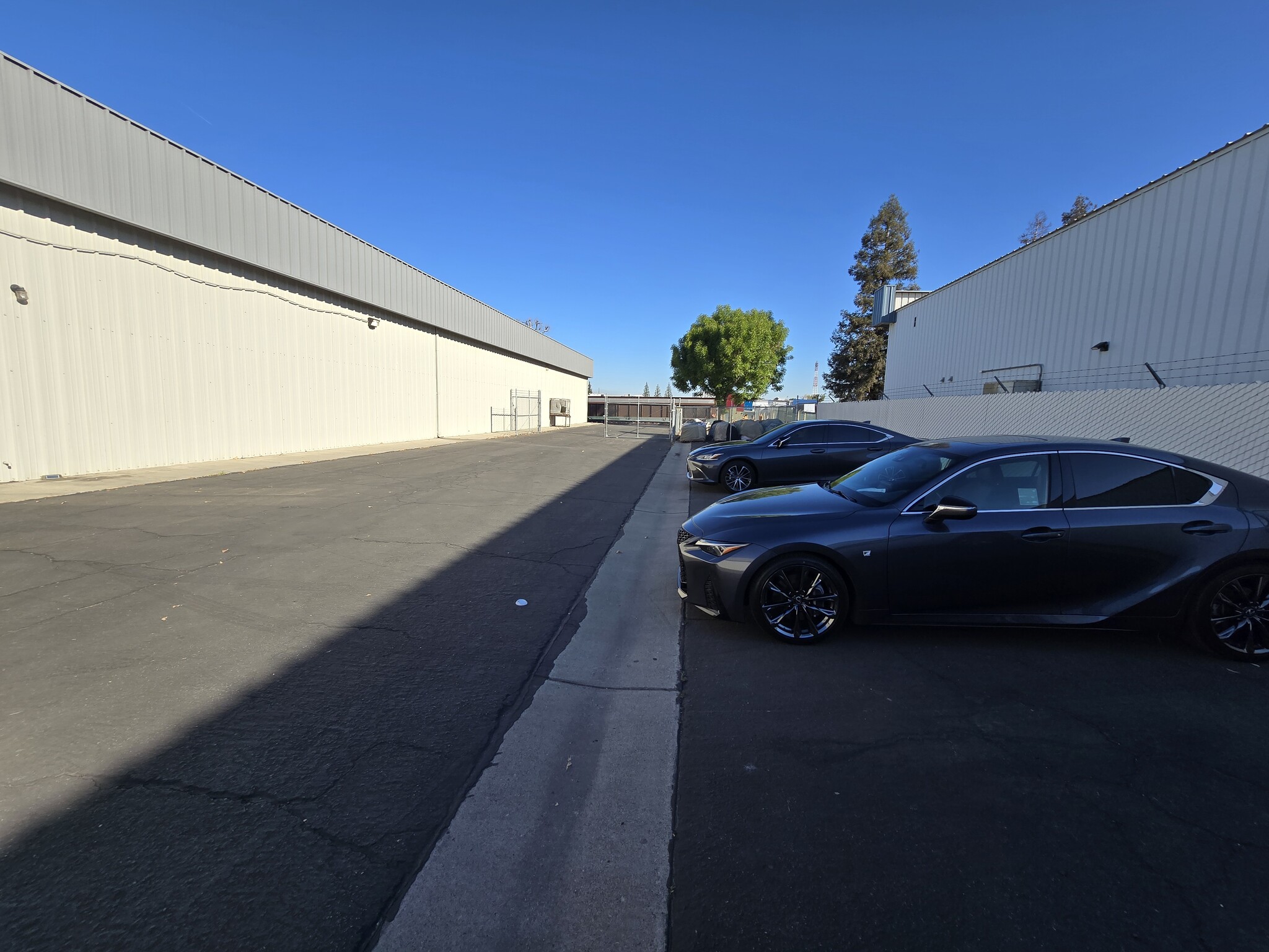 2920 Landco Rd, Bakersfield, CA for lease Interior Photo- Image 1 of 9