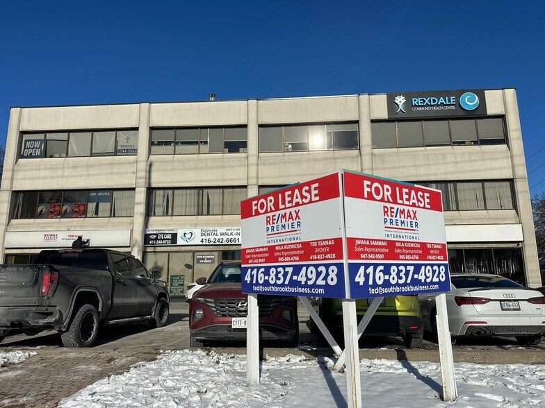 222 Dixon Rd, Toronto, ON à louer - Photo du bâtiment - Image 2 de 3