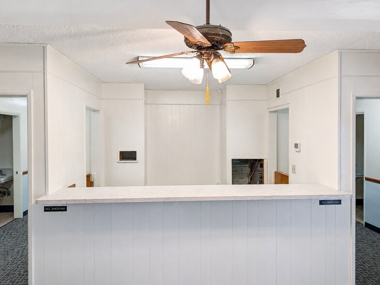 910-914 E Gladstone St, Azusa, CA à louer - Photo du bâtiment - Image 3 de 13