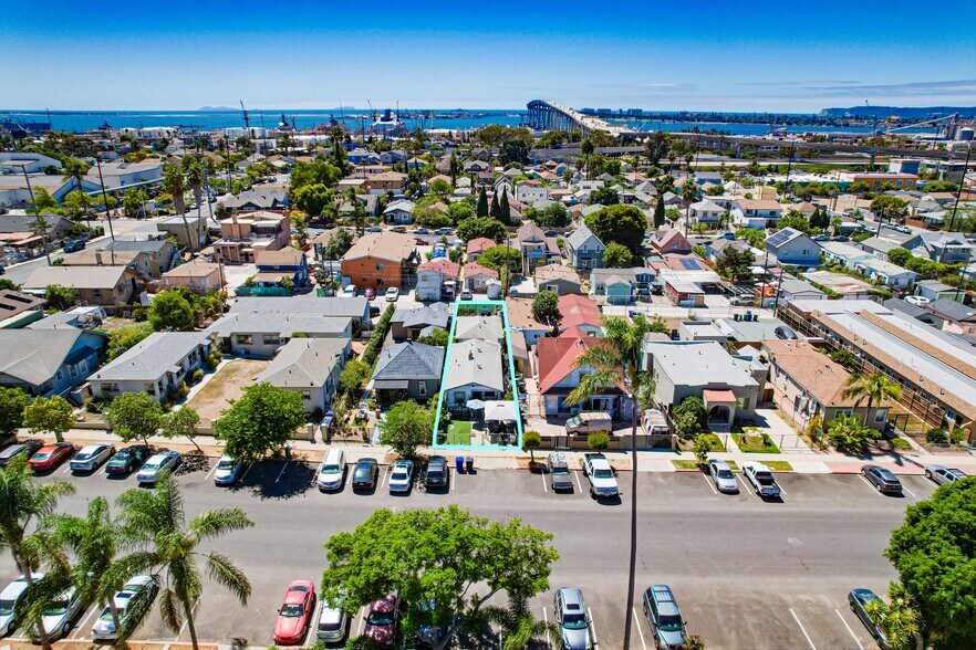 2057 Harrison Ave, San Diego, CA à vendre - Photo du bâtiment - Image 2 de 7