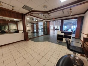 2200 El Mercado Loop, Sierra Vista, AZ for lease Interior Photo- Image 2 of 9