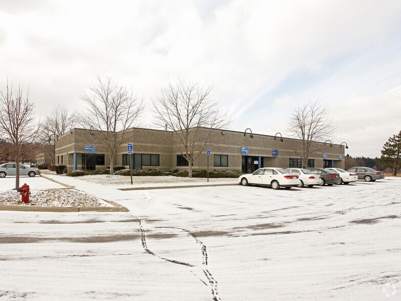 3502-3518 W Liberty Rd, Ann Arbor, MI à louer - Photo du bâtiment - Image 1 de 1