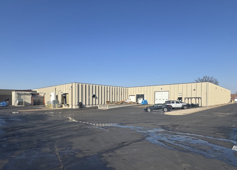 11548-11550 Adie Rd, Maryland Heights, MO à vendre - Photo du bâtiment - Image 2 de 2