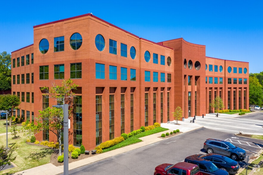 1661 International Dr, Memphis, TN à louer - Photo du bâtiment - Image 2 de 12