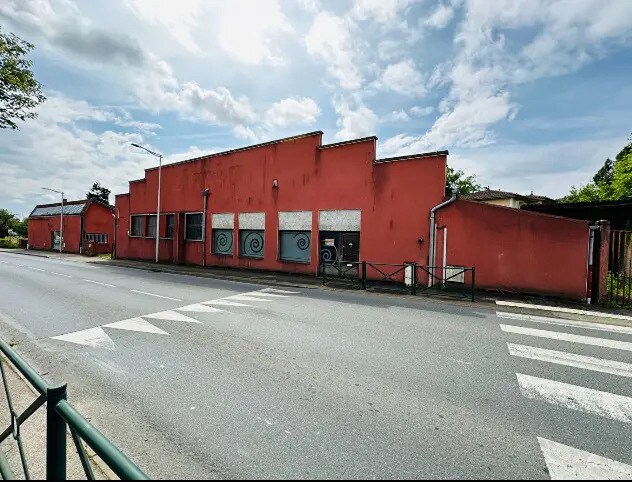Flex in Limas for sale - Building Photo - Image 1 of 11