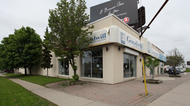 Plus de détails pour 3302 Dufferin St, Toronto, ON - Commerce de détail à louer