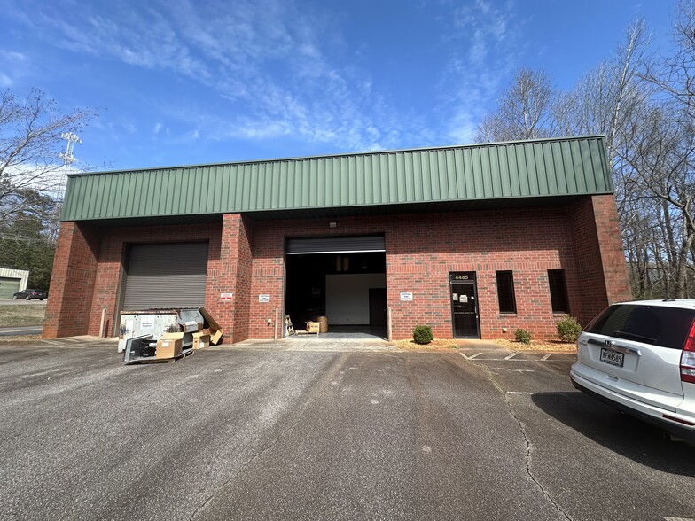 4485 N Industrial Dr, Cumming, GA à vendre - Photo du bâtiment - Image 1 de 1