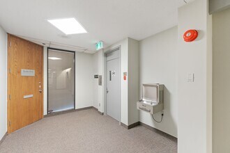 81 Metcalfe St, Ottawa, ON for lease Interior Photo- Image 1 of 5