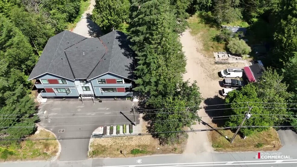 1499 Depot Rd, Squamish, BC à vendre - Vidéo sur l’inscription commerciale - Image 3 de 14