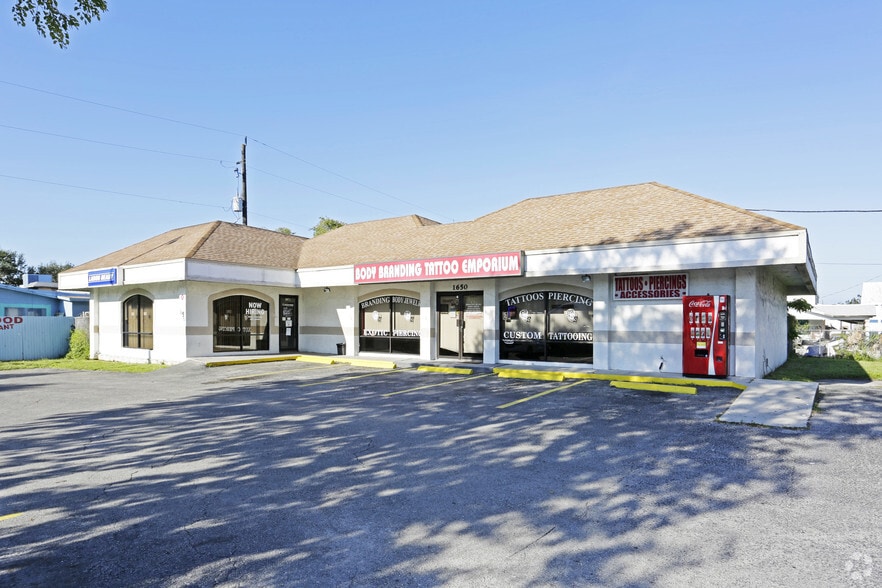 1650 Airport Rd S, Naples, FL for lease - Building Photo - Image 1 of 2