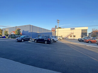 Plus de détails pour 305 Massabesic St, Manchester, NH - Industriel à vendre