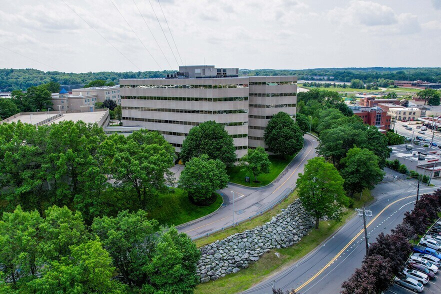 75 Second Ave, Needham, MA à louer - Photo du bâtiment - Image 2 de 6