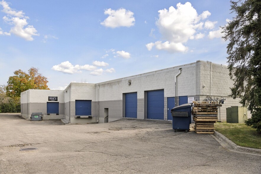 7115-7133 Washington Ave S, Edina, MN for lease - Building Photo - Image 3 of 31