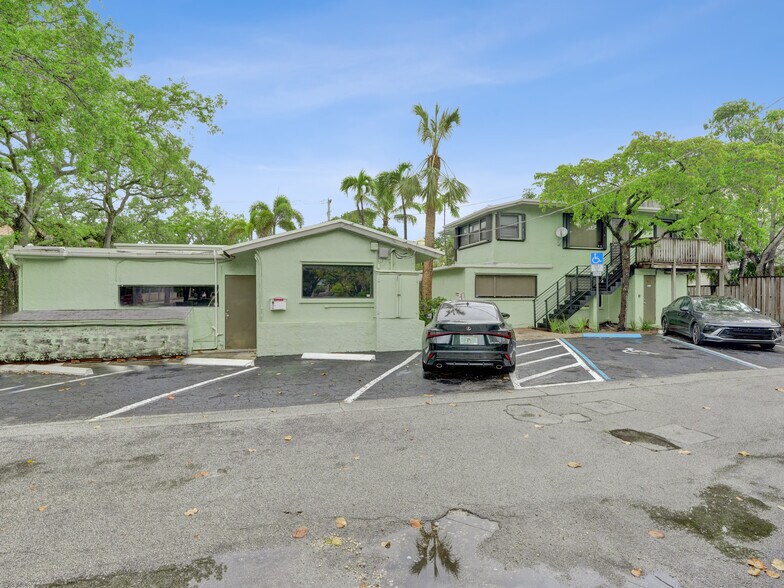 1500 E Broward Blvd, Fort Lauderdale, FL à vendre - Photo du bâtiment - Image 3 de 8