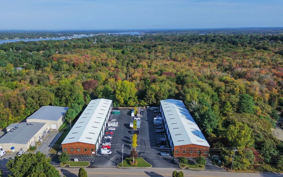 75 Tupelo St, Bristol, RI for sale - Building Photo - Image 3 of 17