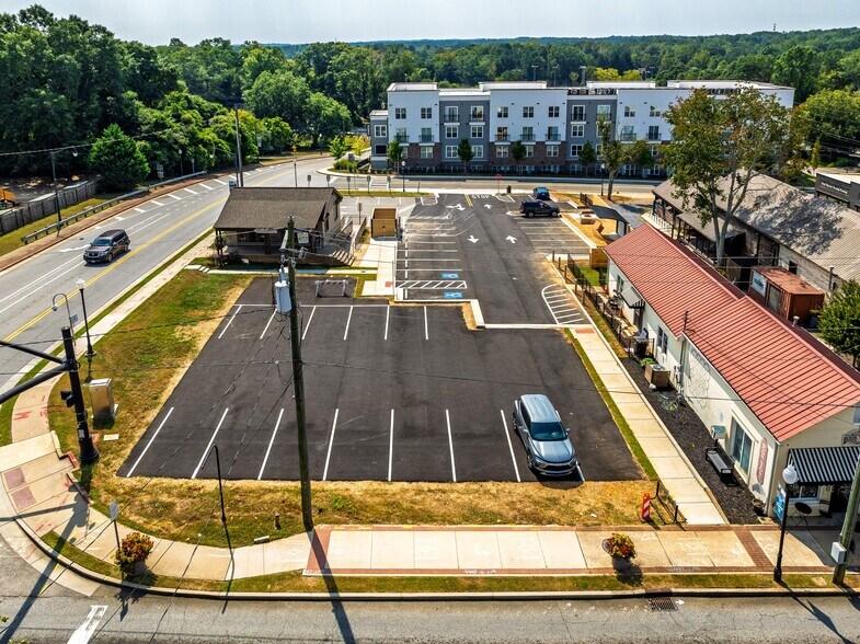 4437 Marietta St, Powder Springs, GA à louer - Photo du bâtiment - Image 2 de 2