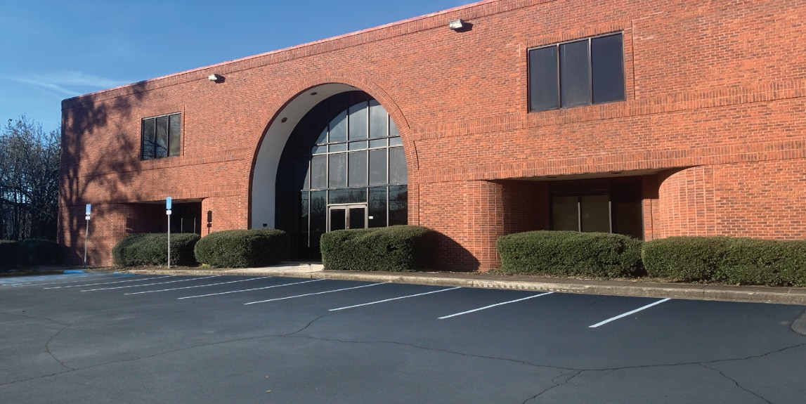130 W Oxmoor Rd, Birmingham, AL for lease Primary Photo- Image 1 of 12